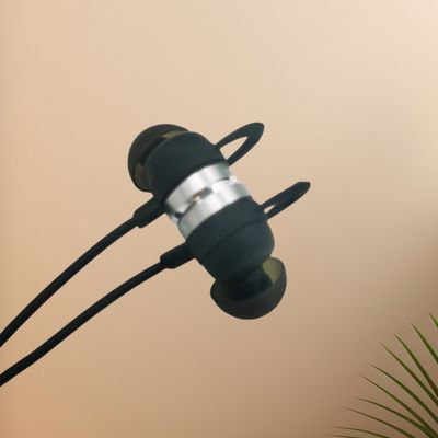 Programlanabilir Bluetooth Şarj edilebilir Otc İşitme Aletleri IOS Android İşitme Engelliler için kulaklık