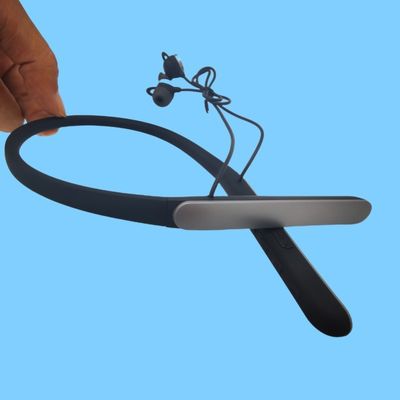 Siyah 80 saatlik kulaklık boynunda RoHS Bluetooth Asistan Dinleme Aygıtları
