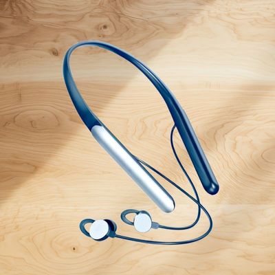 Boynunun Arkasında Echo Baskı Teknolojisiyle Bluetooth Sağır Yardım Cihazı